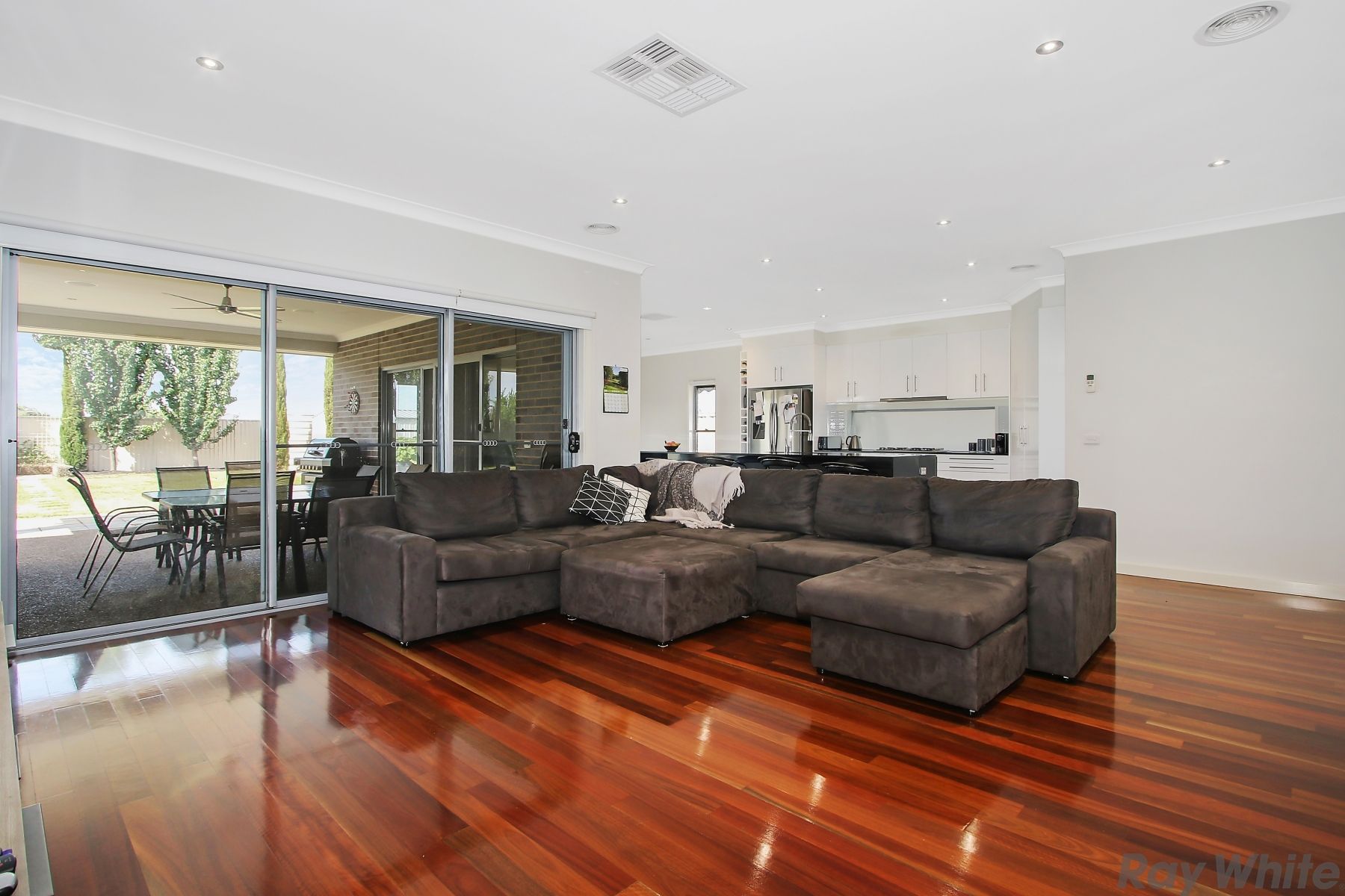 10 Amber Avenue, Benalla, VIC 3672