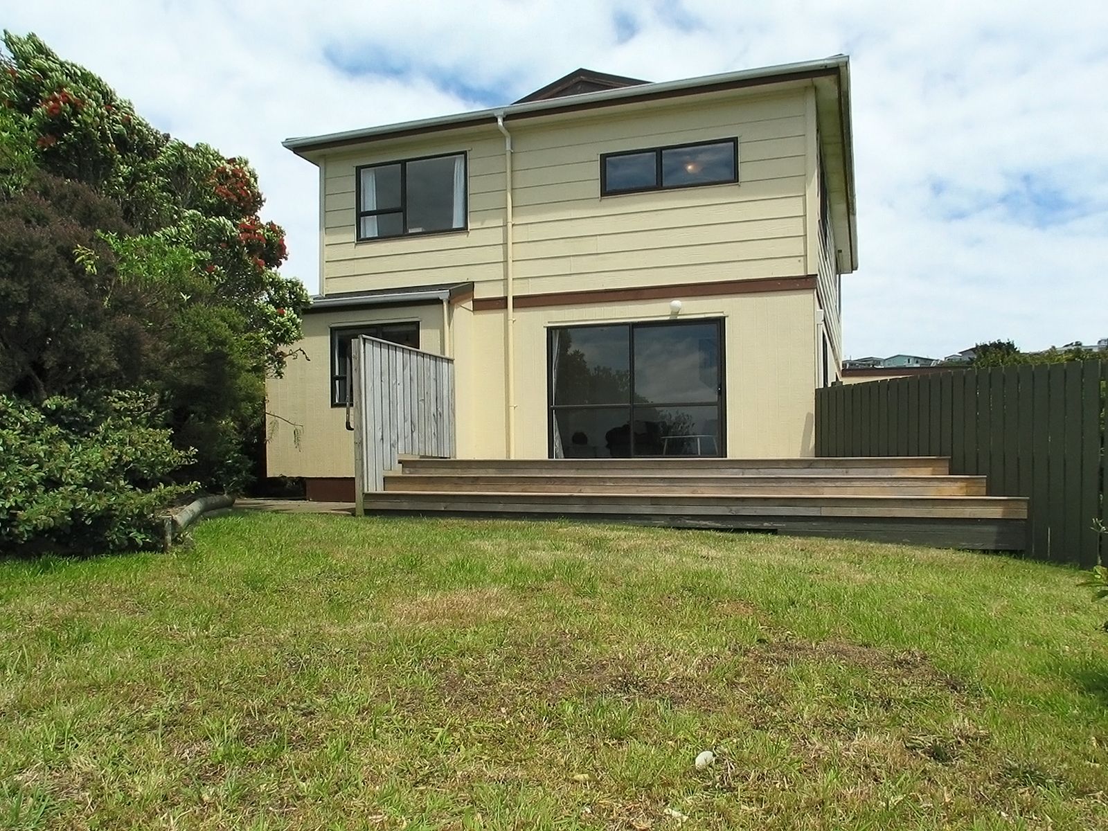35b Sunhaven Drive, Newlands, Wellington City