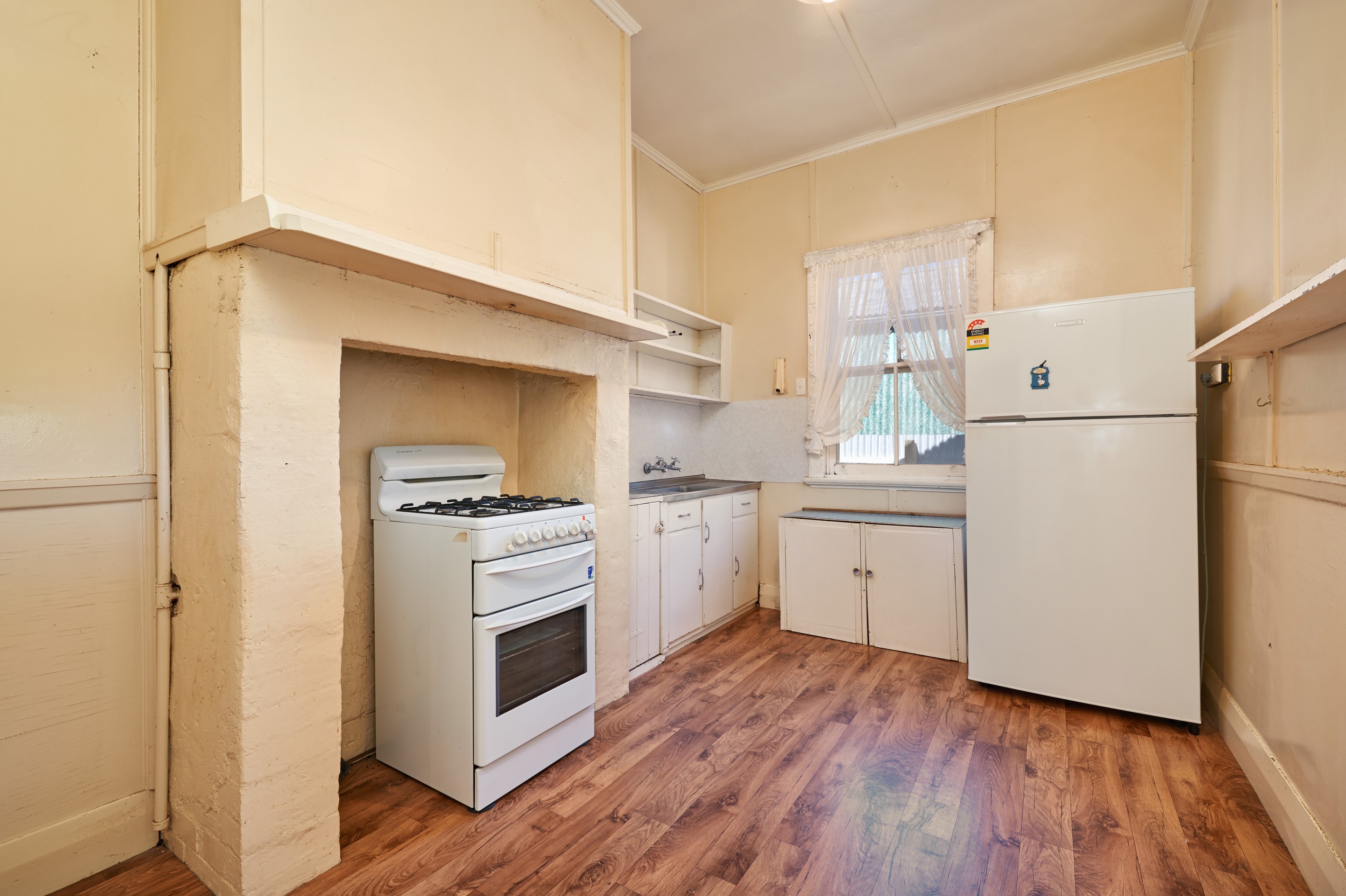 215 Gurwood Street, Wagga Wagga, NSW 2650