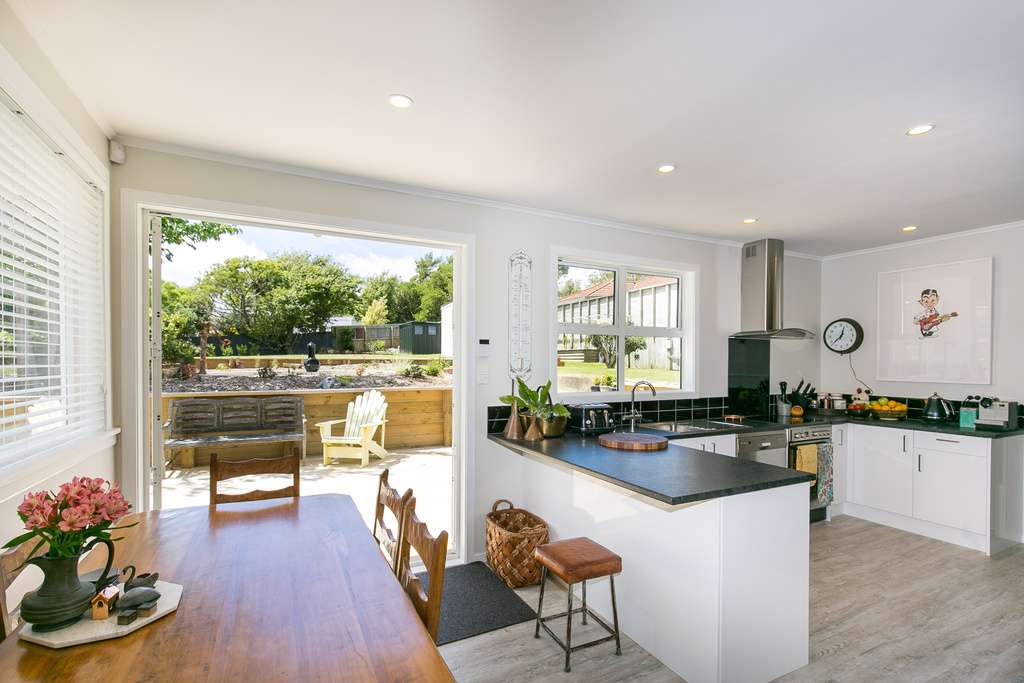 9 Huia Street photo 5