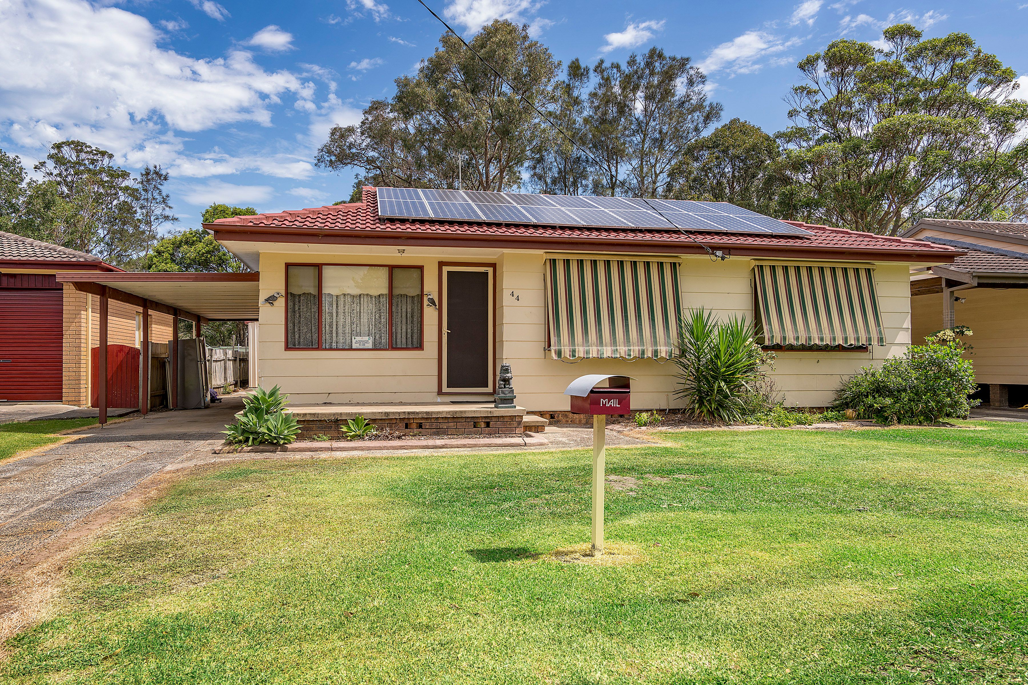 44 Kingsford Smith Drive