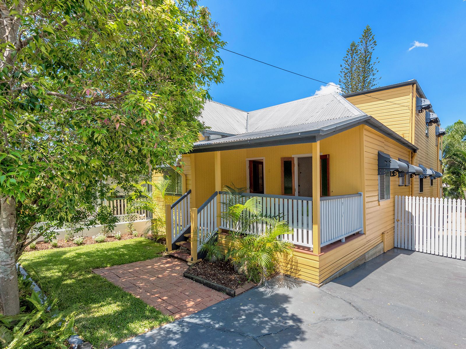 11 Burlington Street, East Brisbane, QLD 4169