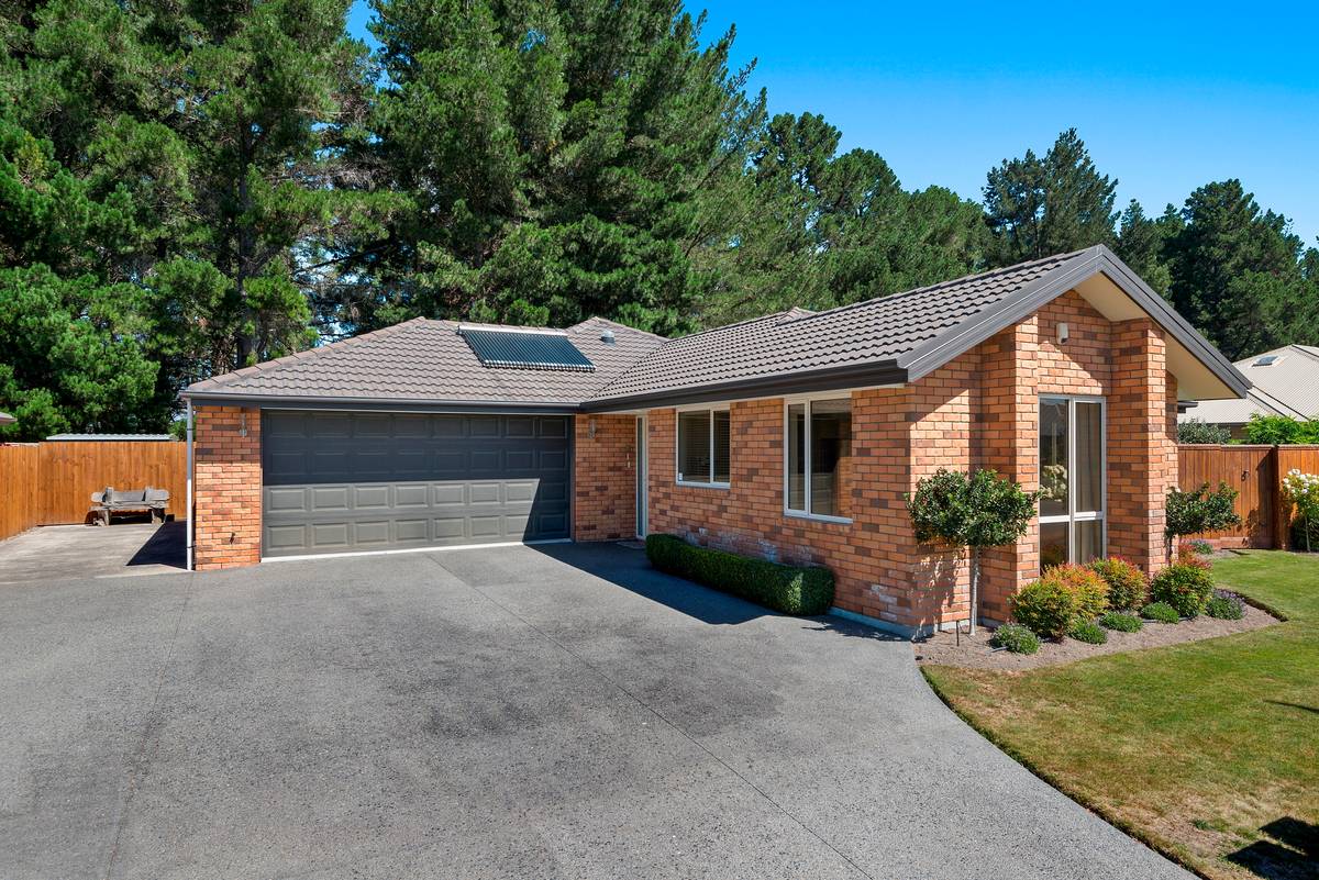 35 Pohutukawa Crescent, Parklands, Christchurch City Real Estate