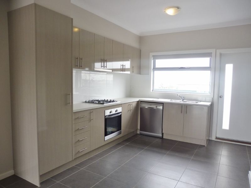 4 Rocket Lane, CRANBOURNE NORTH, VIC 3977