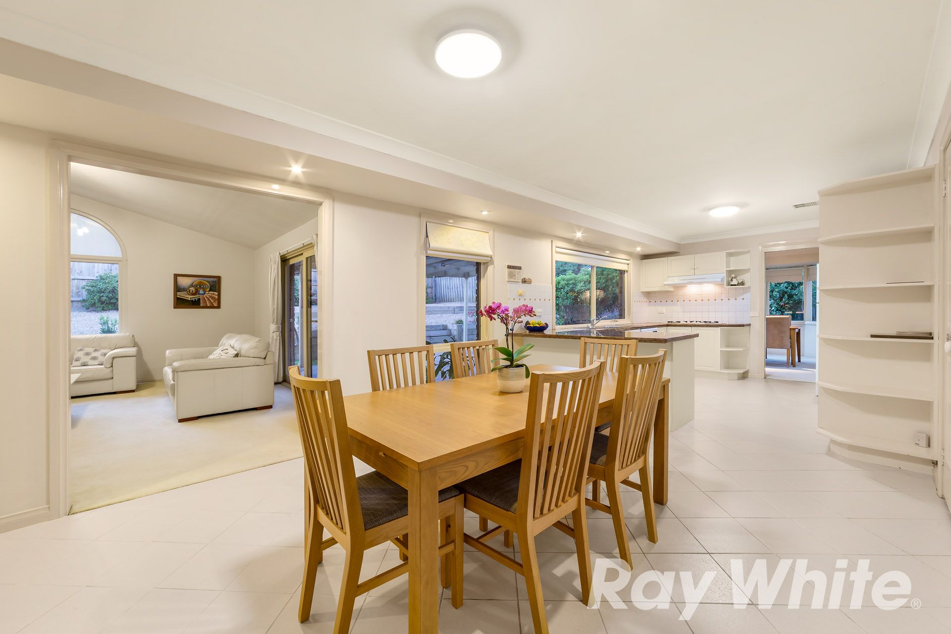 6 Orlando Close, Wantirna South, VIC 3152