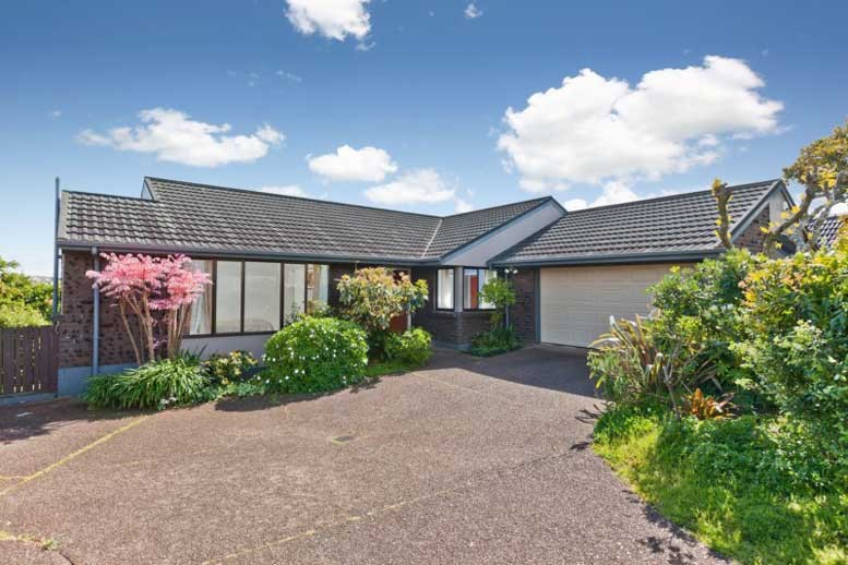 55 Oliver Road, Eastern Beach, Manukau City