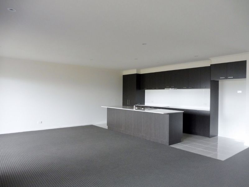 3/16 Vantage Avenue, Clyde North, VIC 3978