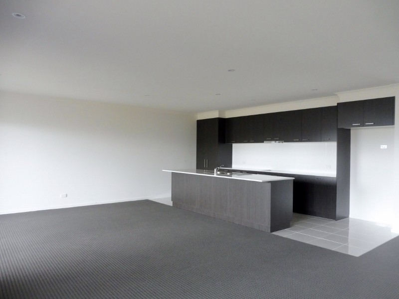 3/16 Vantage Avenue, Clyde North, VIC 3978