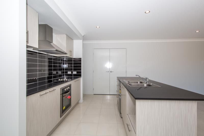 3 Botany Drive, South Ripley, QLD 4306