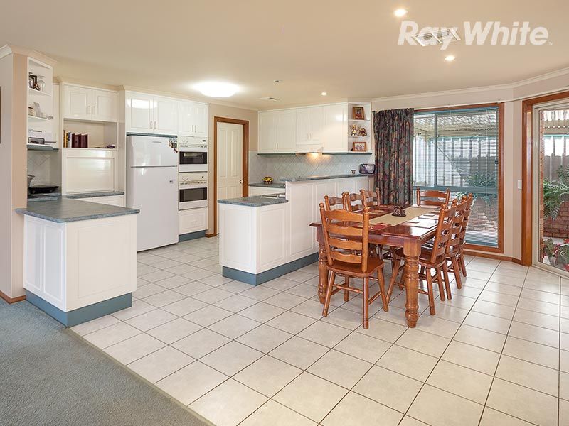 25 Honeysuckle Street, Thurgoona, NSW 2640