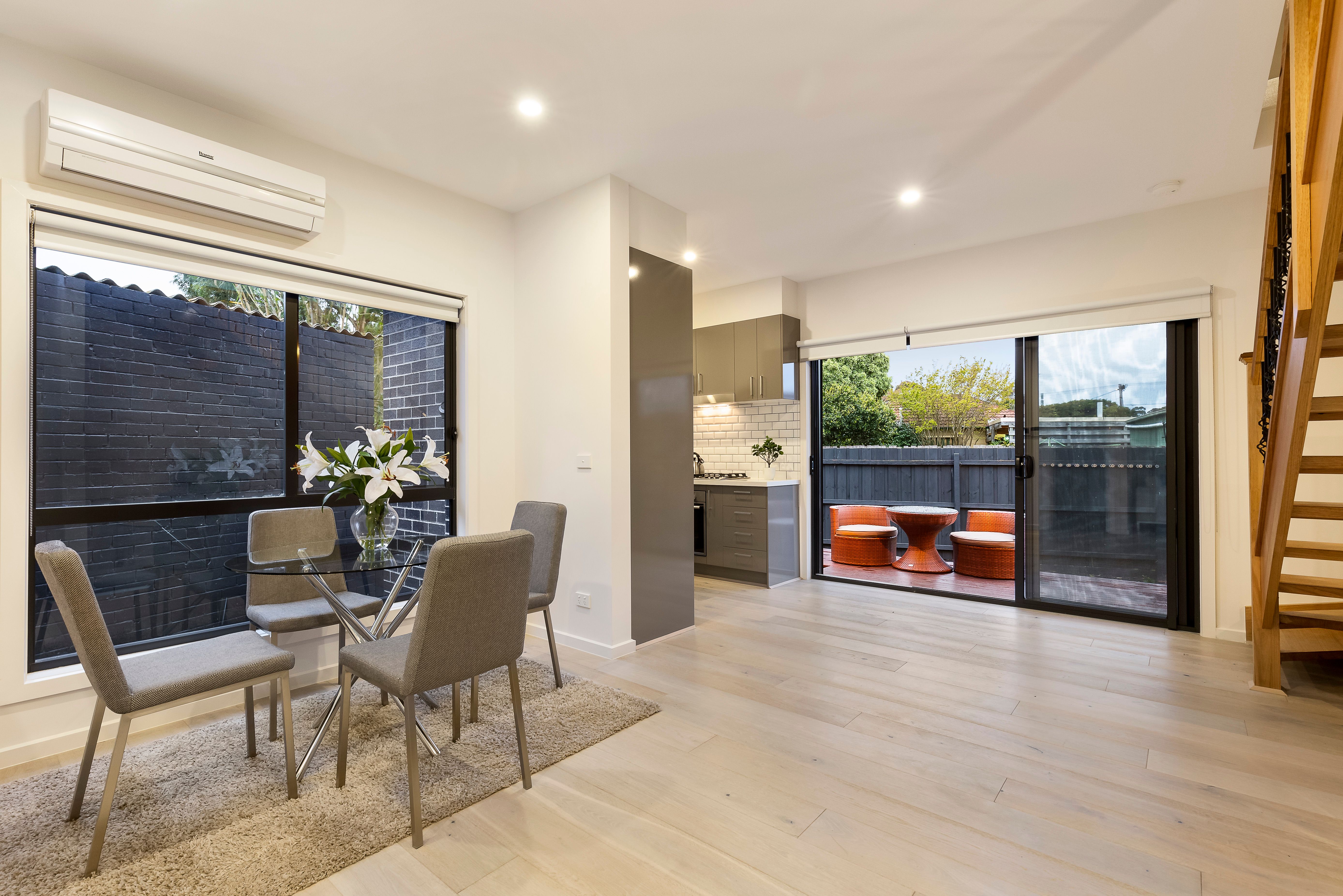 2/16 Alfred Grove, Oakleigh East, VIC 3166