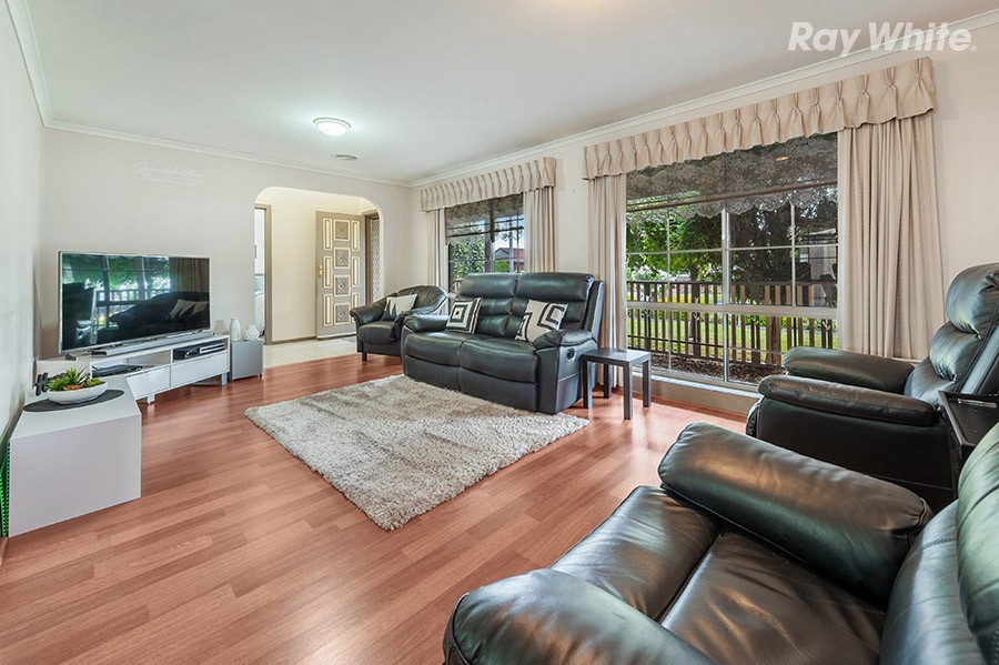 15 Westleigh Court, Mill Park, VIC 3082
