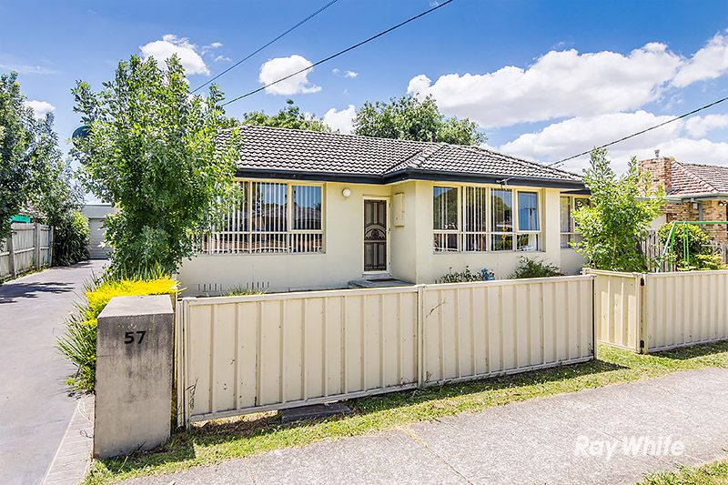 57 Cranbourne Drive, Cranbourne VIC 3977