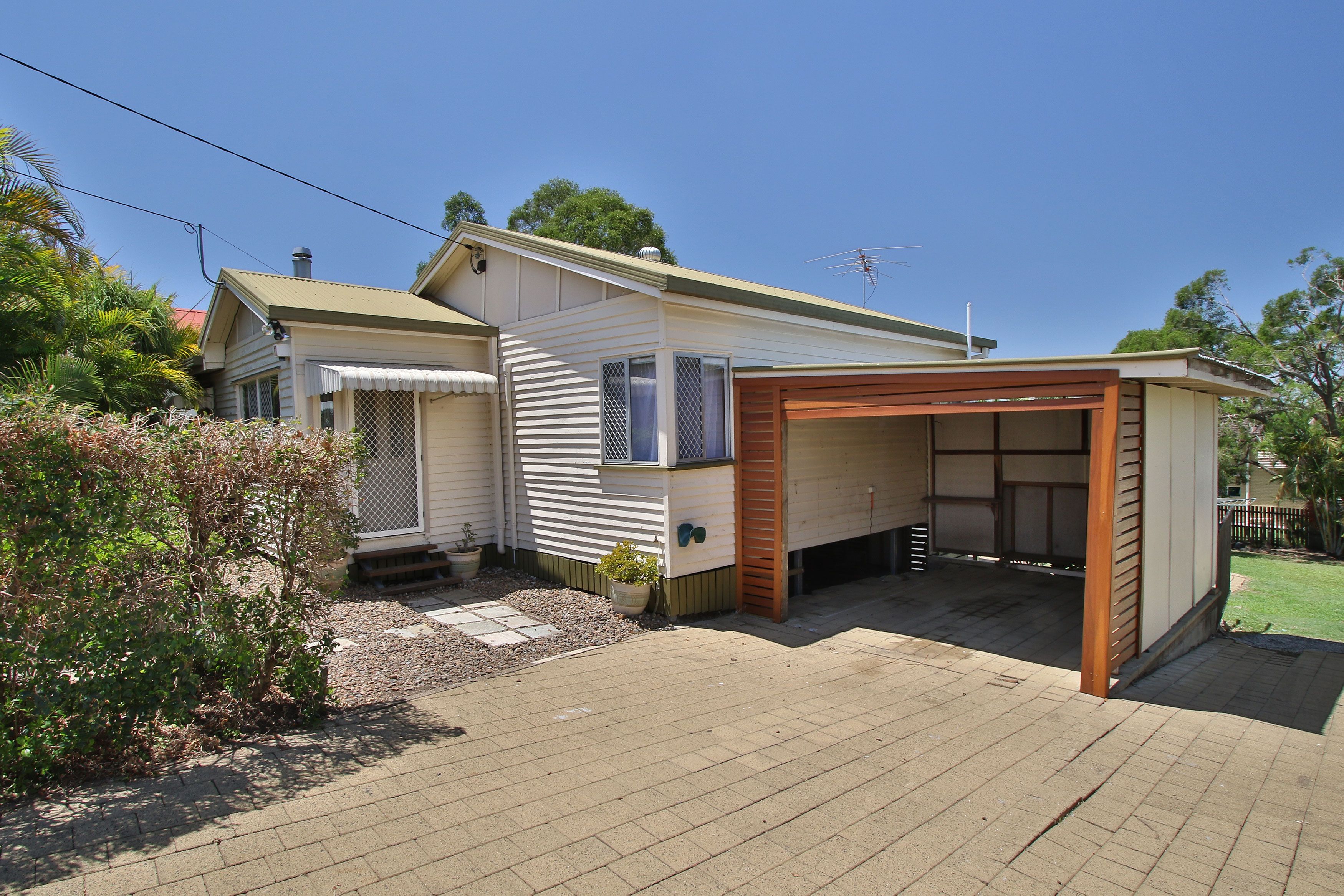 40 Alice Street, Silkstone, QLD 4304