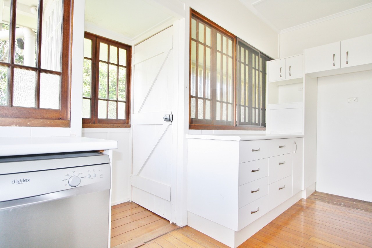 64 Pear Street, Greenslopes, QLD 4120