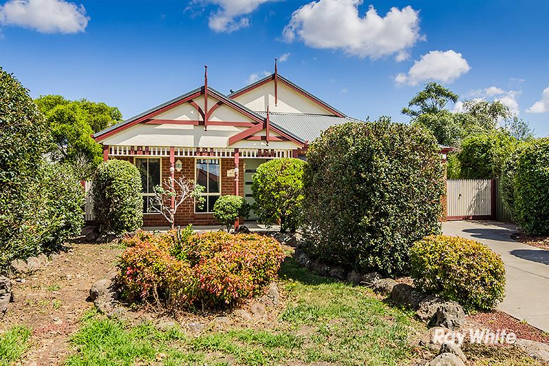 3 Filbert Court, Cranbourne North VIC 3977