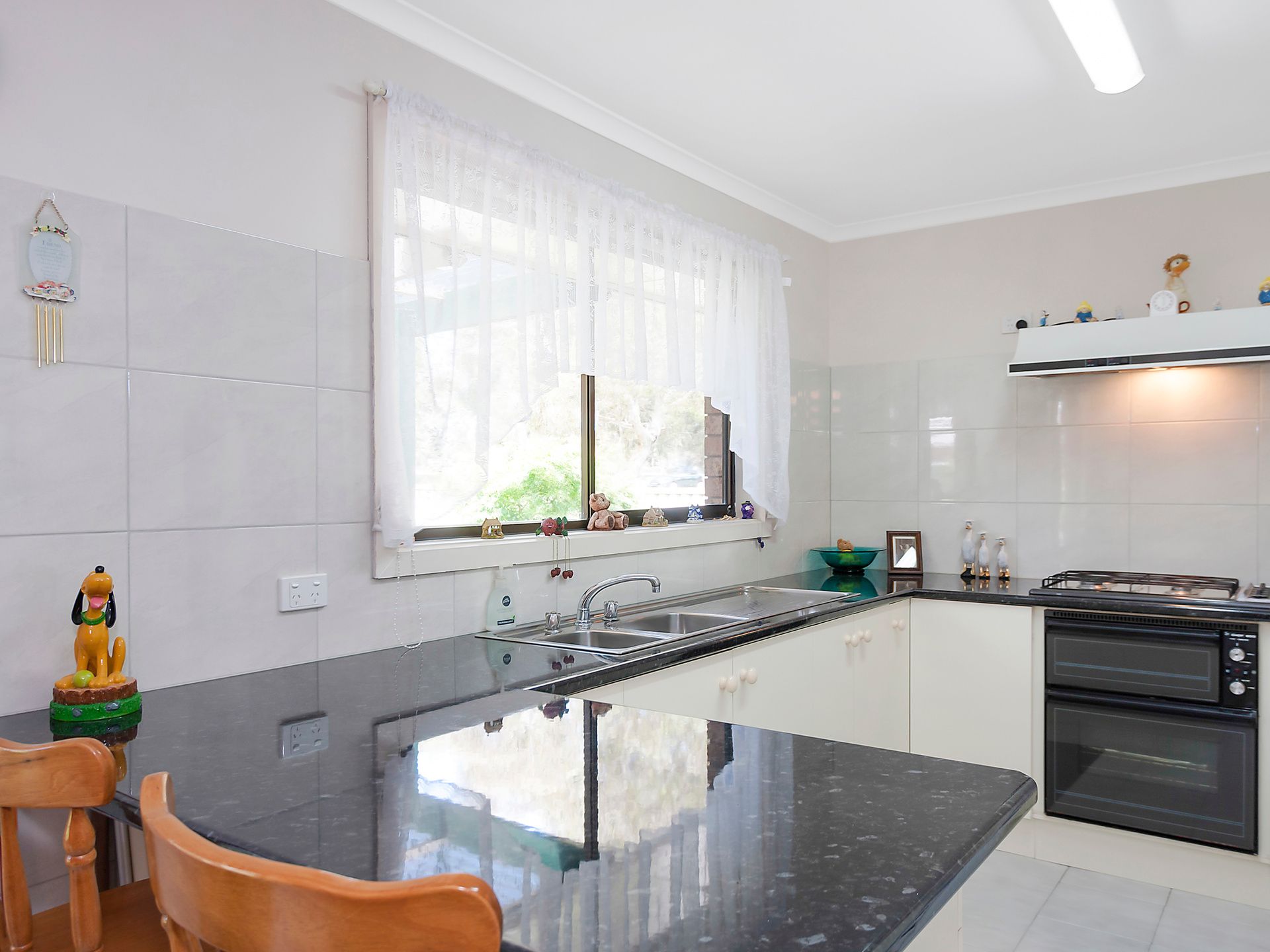2/18 Coventry Crescent, Mill Park, VIC 3082