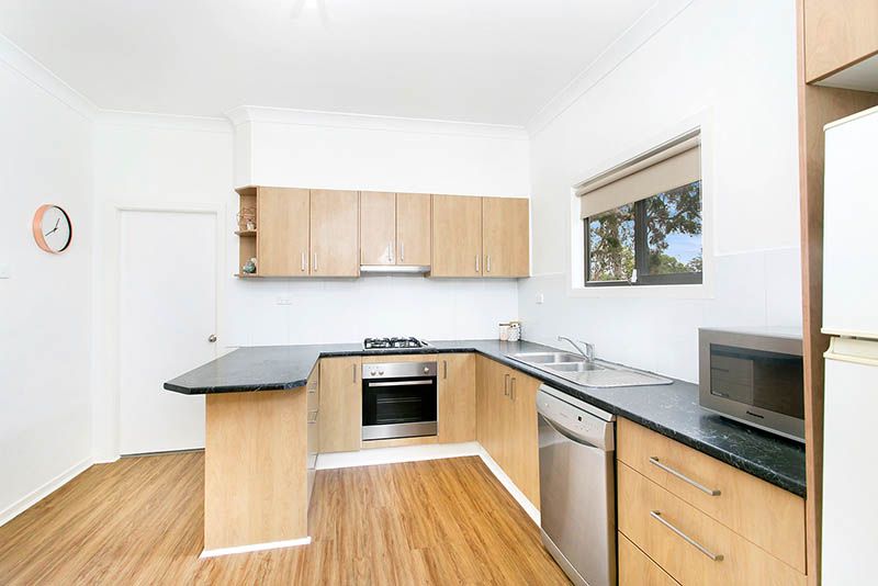 142 Central Avenue, Oak Flats, NSW 2529