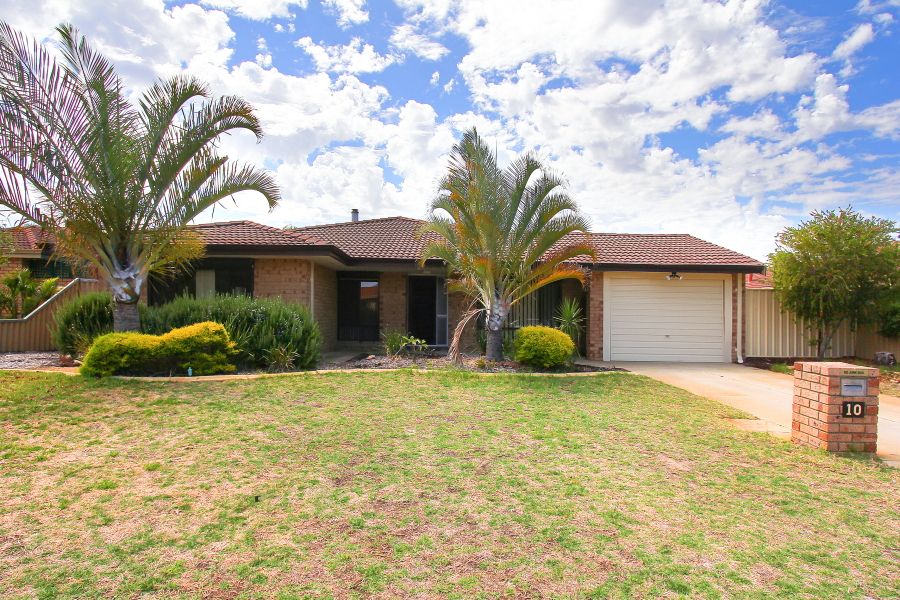 10 Casuarina Way, Morley, WA 6062