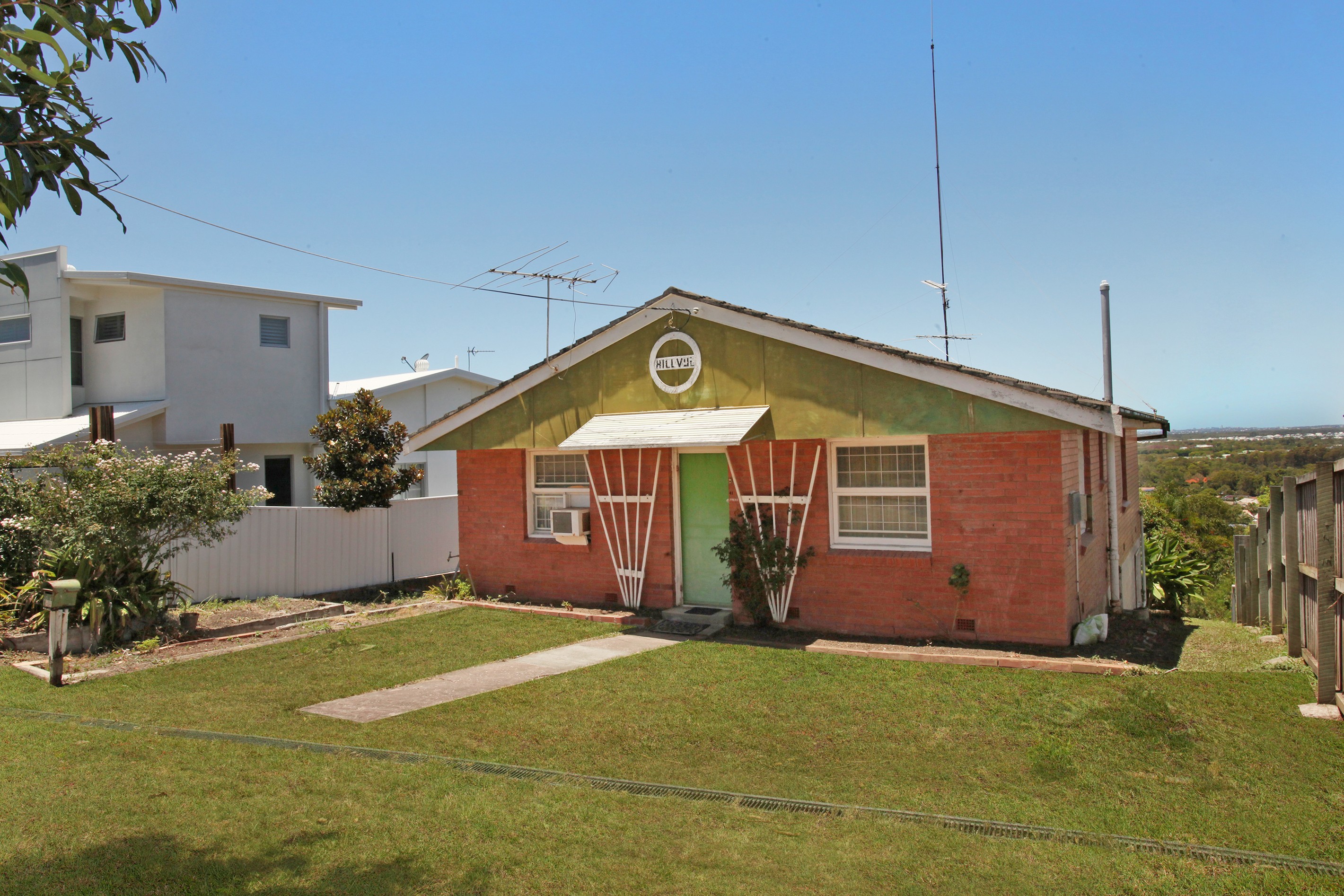 41 Tantula Road East, Alexandra Headland, QLD 4572
