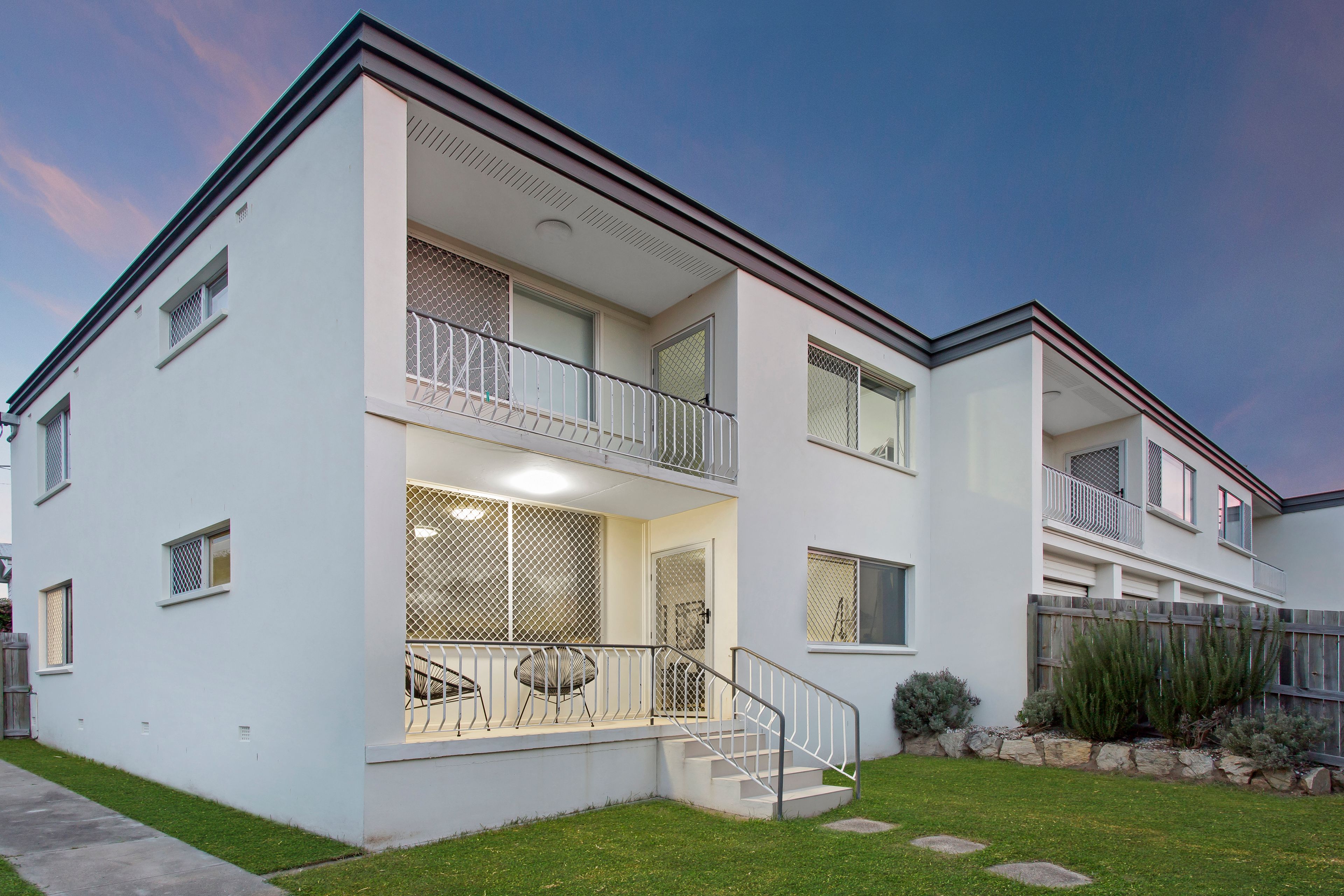 1/15 Barter Avenue, Holland Park, QLD 4121