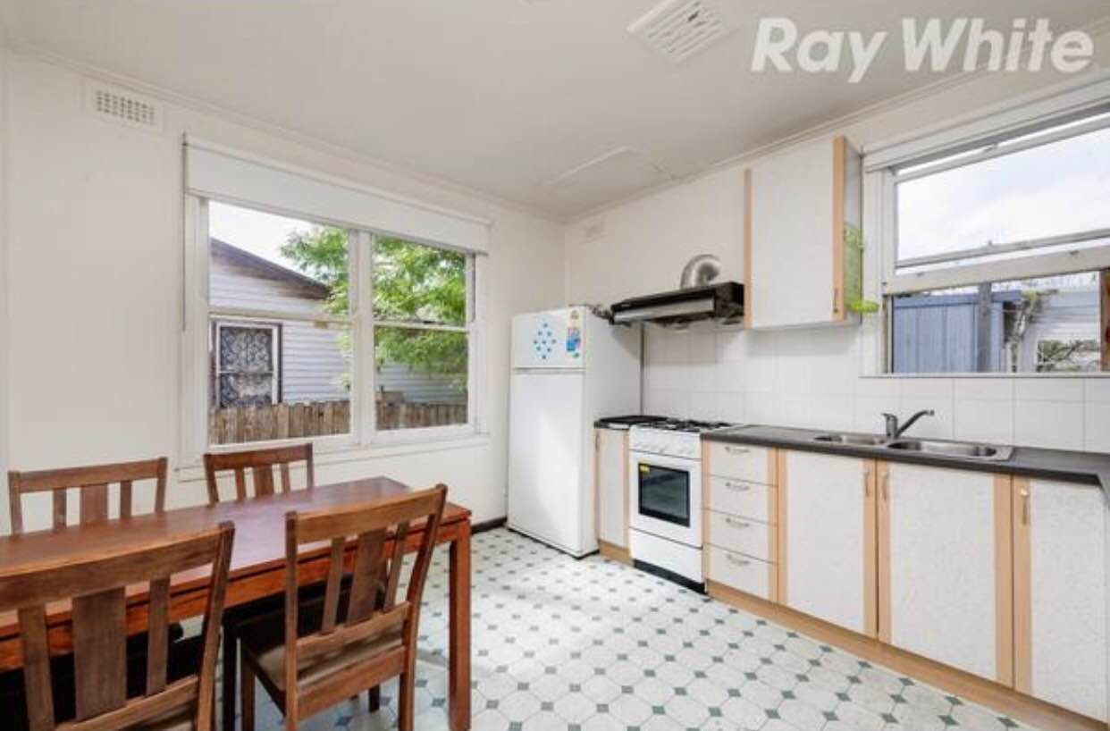 18 Boldrewood Parade, Reservoir, VIC 3073