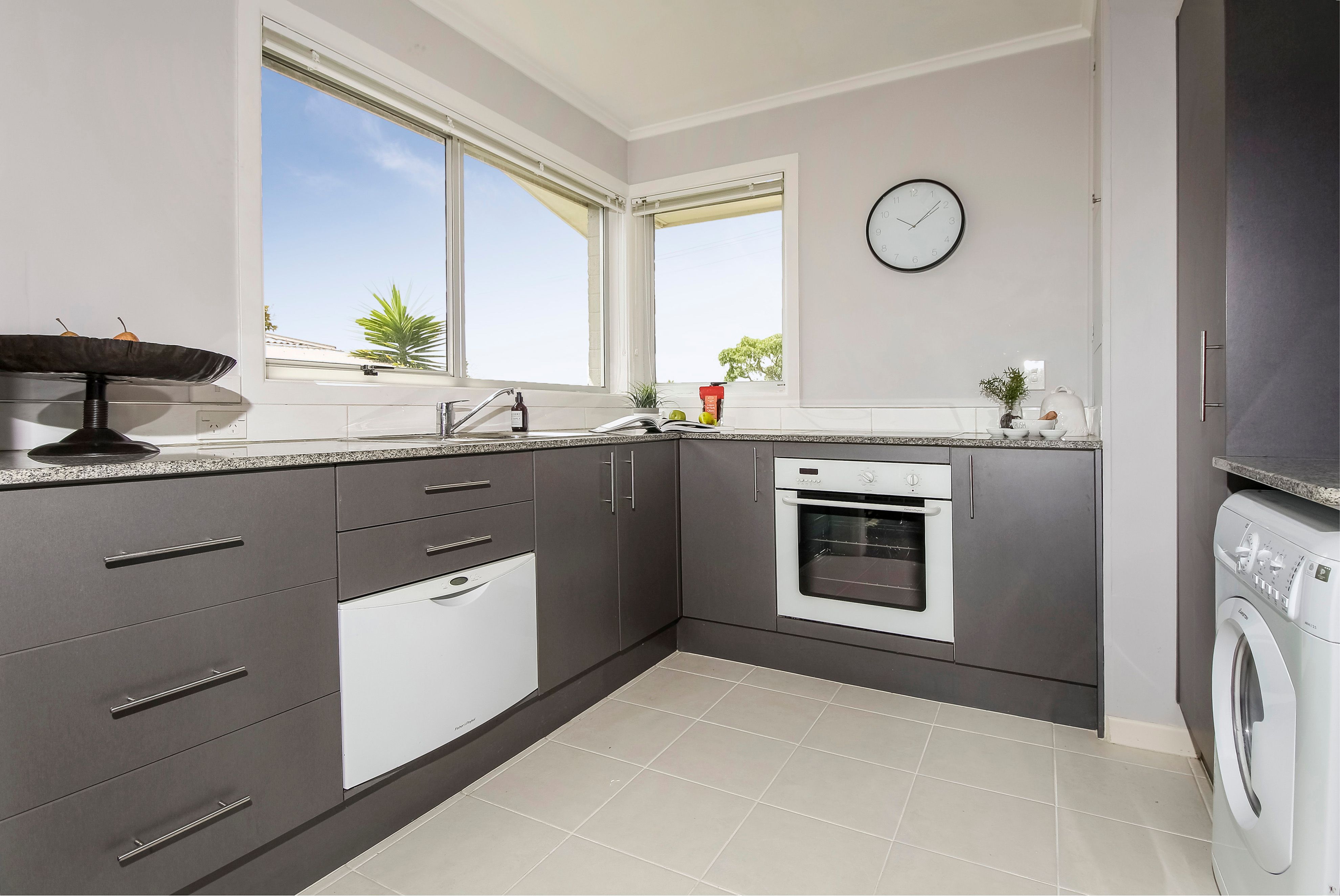 33a Eastern Beach Road, Bucklands Beach, Manukau City