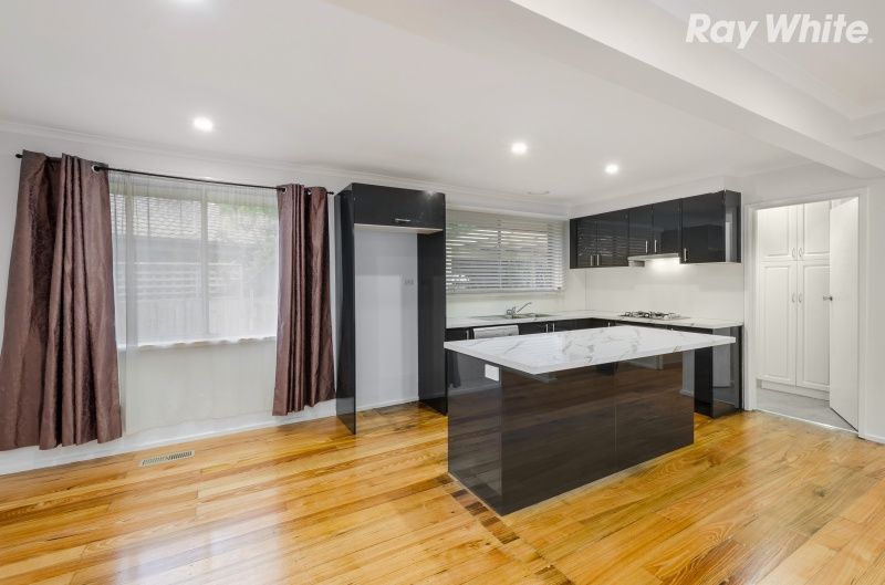 19 Blandford Crescent, Bayswater North, VIC 3153