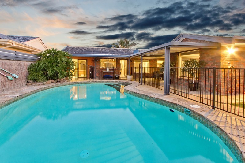 10 Hoylake Crescent, West Lakes, SA 5021