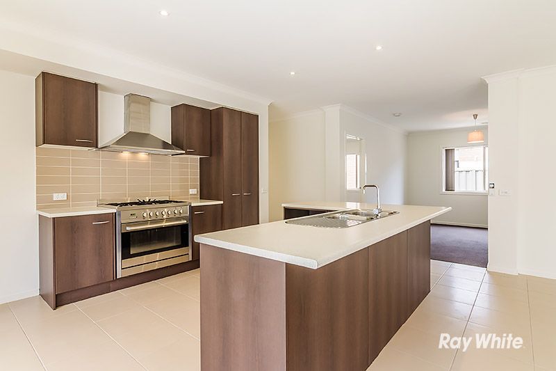 4 Ardent Crescent, Cranbourne East, VIC 3977