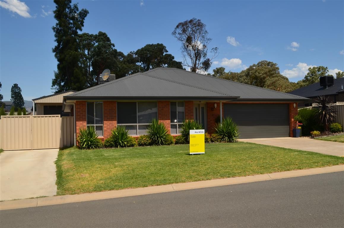 51 Jeffery Circuit, Tumut, NSW 2720