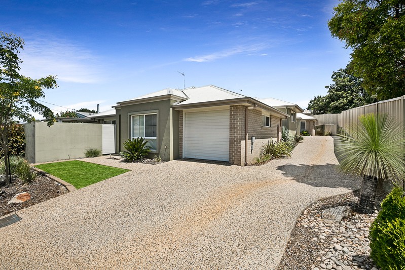 2/16 Rivett Street, South Toowoomba, QLD 4350