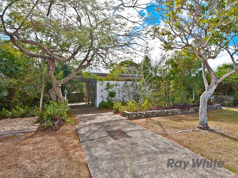 4 Michel Road, Scarborough QLD 4020