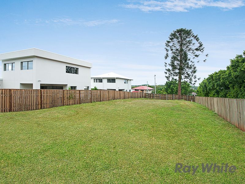 4 Vista Street, Bridgeman Downs QLD 4035