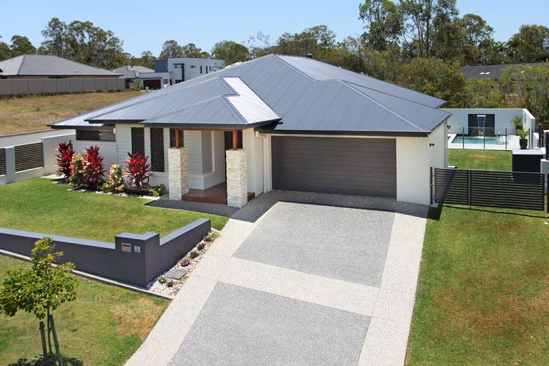 15 Seeana Crescent, Bridgeman Downs QLD 4035