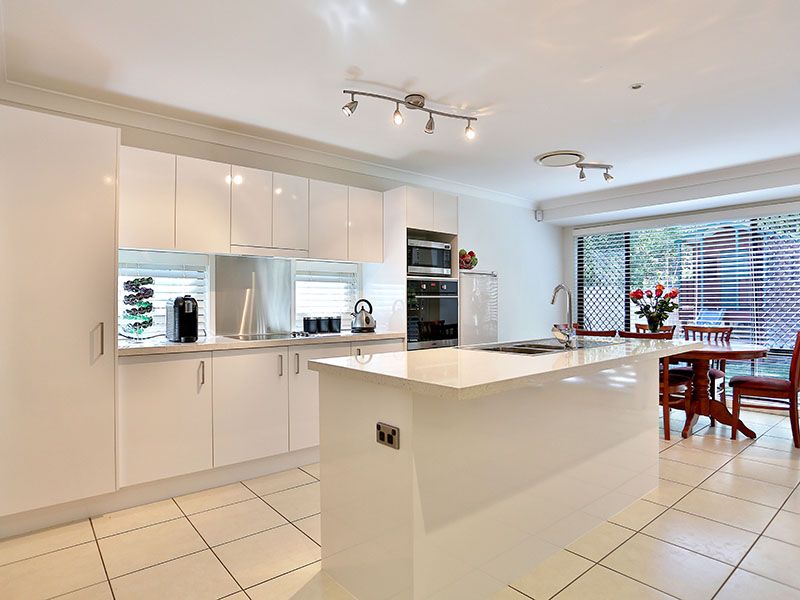 56 Lancewood Drive, Albany Creek, QLD 4035