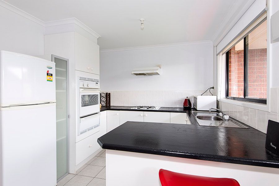 86 Hawkes Drive, Mill Park, VIC 3082