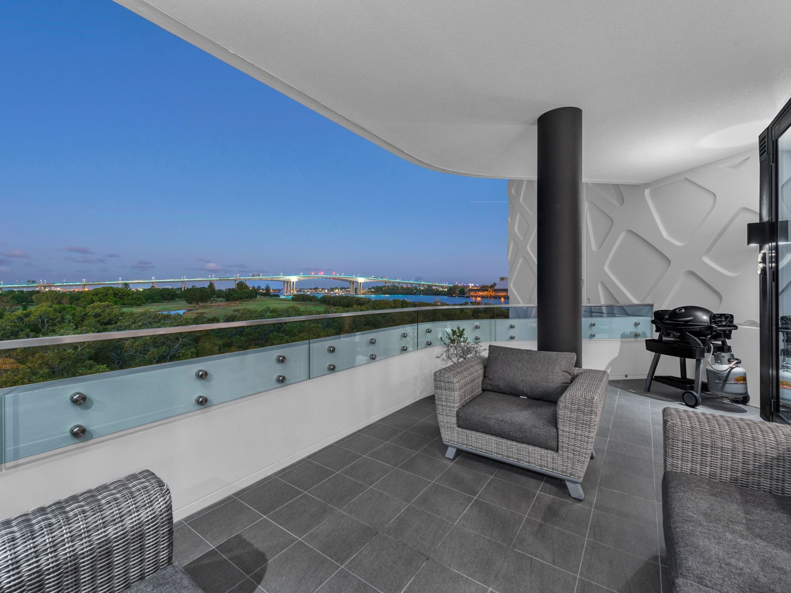 9502/50 Parkside Circuit, Hamilton, QLD 4007