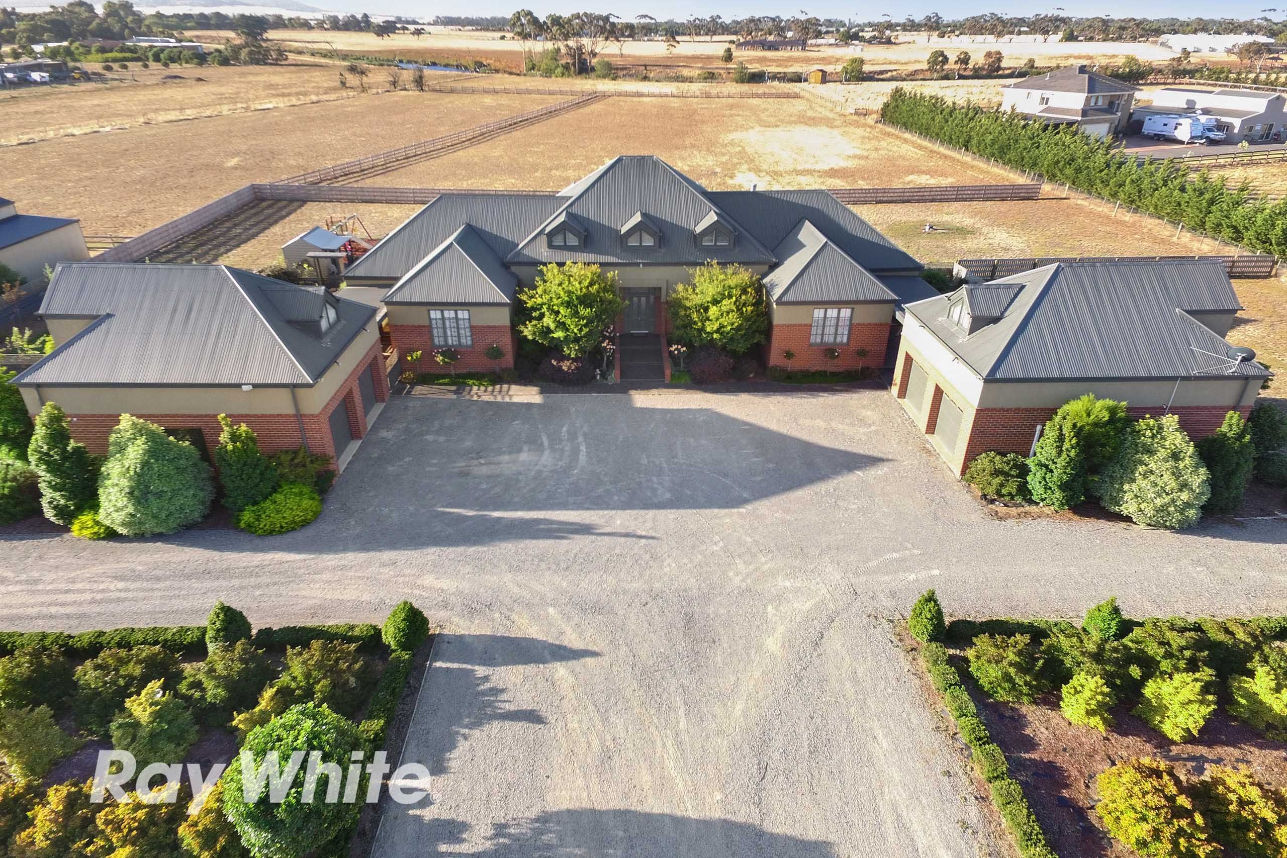 10 Robs Lane, Little River, VIC 3211