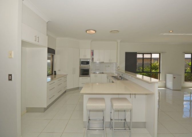 8 Harly Court, Urraween, QLD 4655