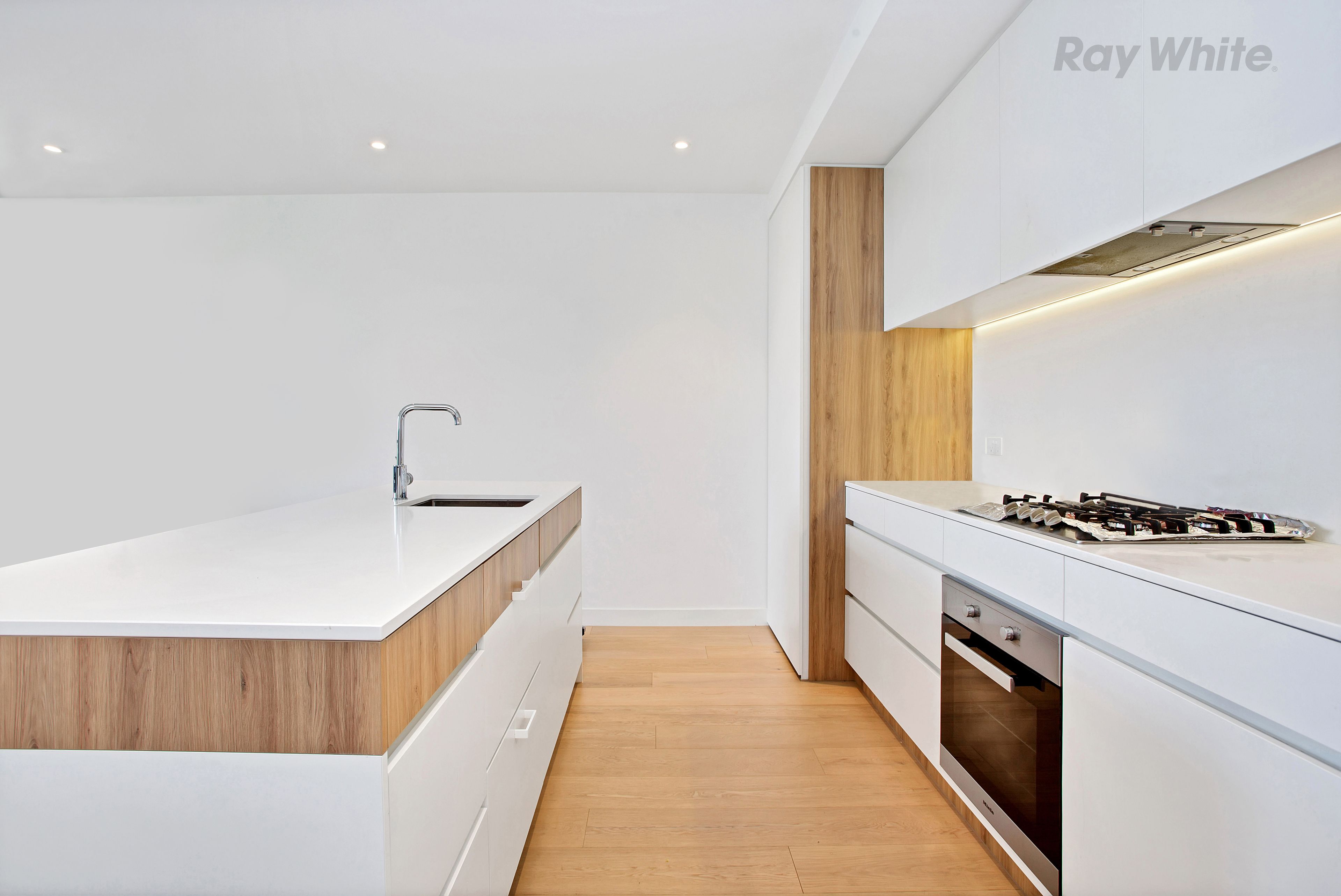 212/740 Station Street, Box Hill, VIC 3128