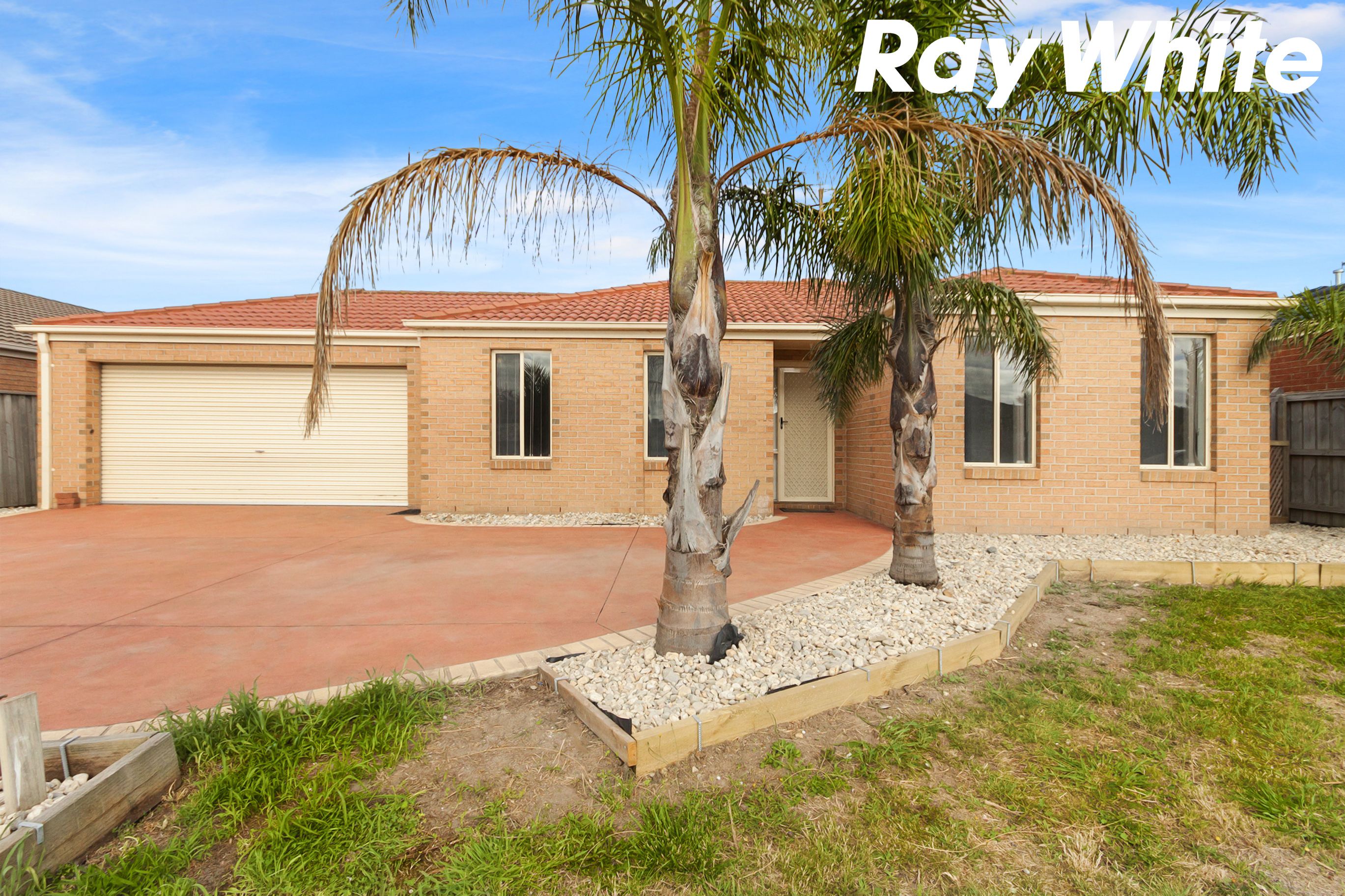 16 Greendale Boulevard, Pakenham, VIC 3810