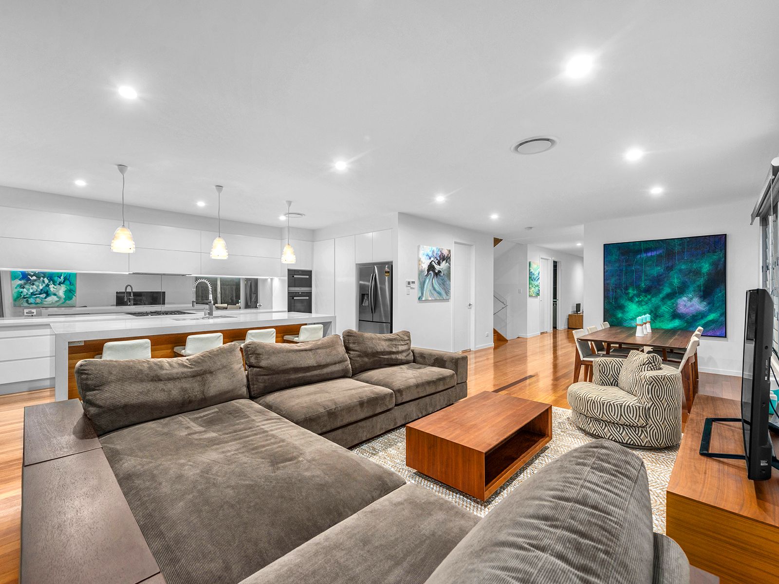 35 Raven Street, Camp Hill, QLD 4152