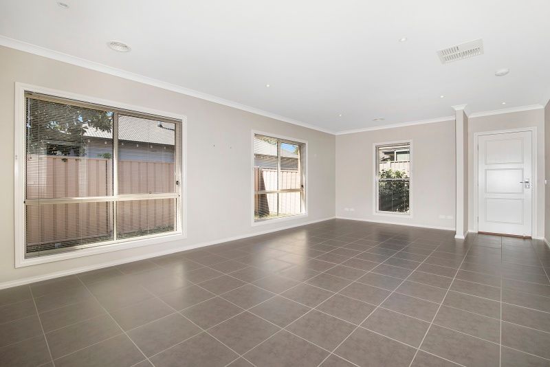 2/42 Sternberg Street, Flora Hill, VIC 3550