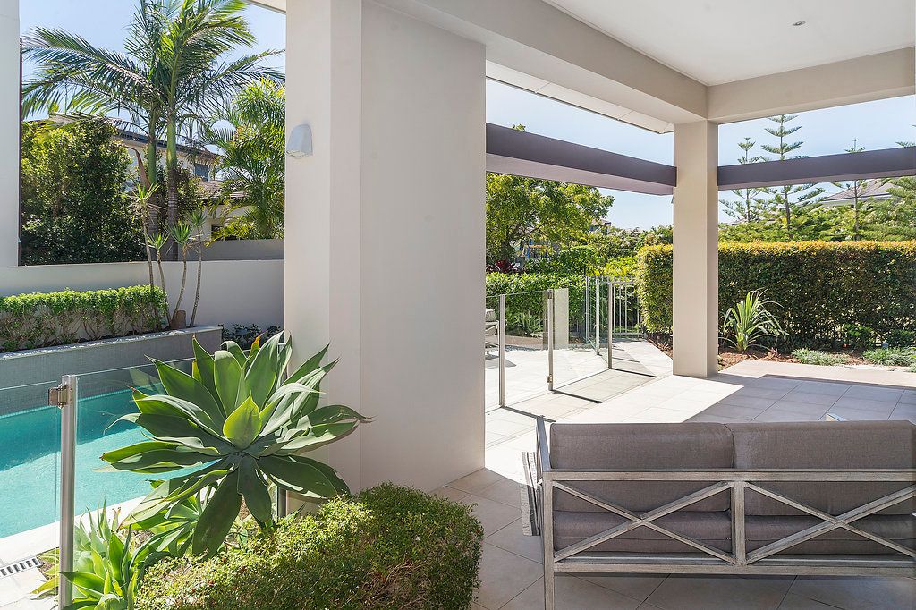 6142 Bolsena Circuit, Hope Island, QLD 4212