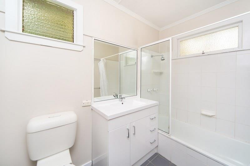 16 Dover Street, Red Hill, QLD 4059