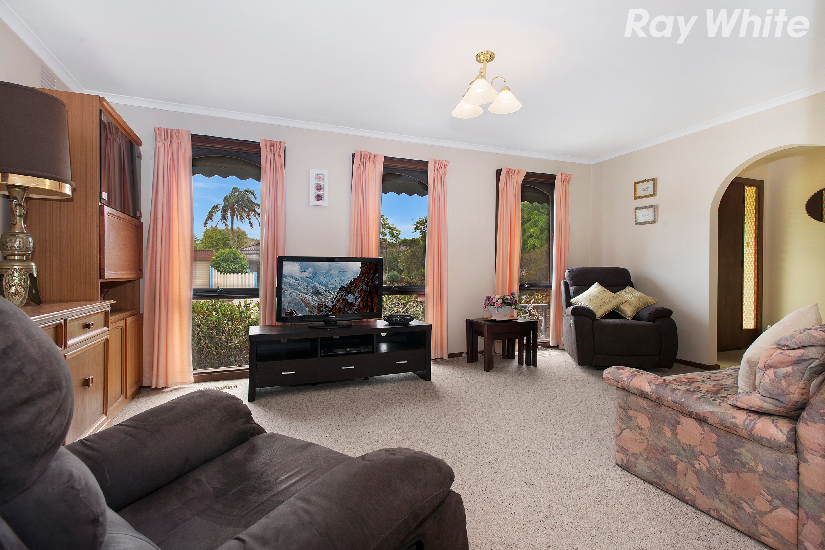 8 Narong Crescent, Knoxfield, VIC 3180