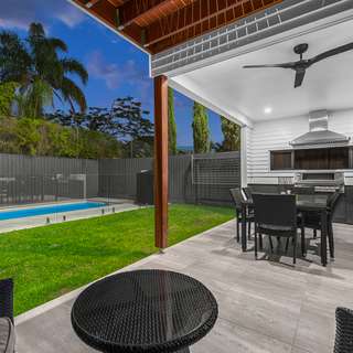 21 Bourne Street Clayfield Qld 4011 中文 Sold House Ray White New Farm 21 Bourne Street Clayfield Qld 4011 中文 Sold House Ray White New Farm