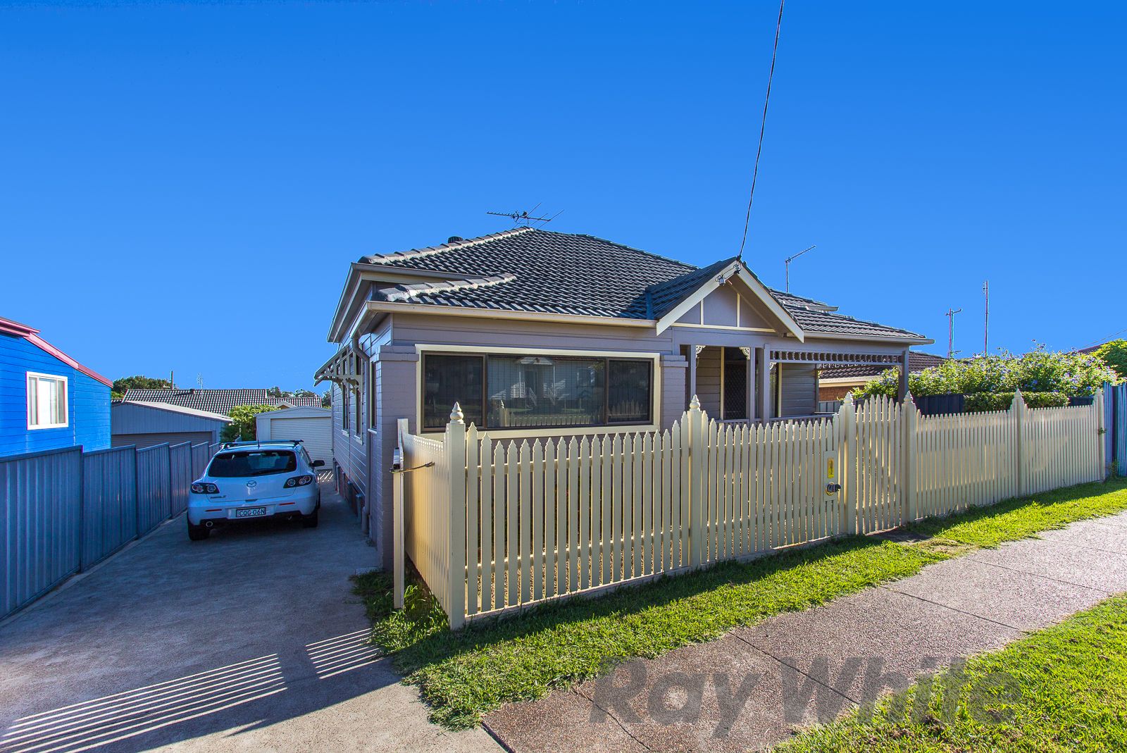 8 Moate Street, Georgetown, NSW 2298