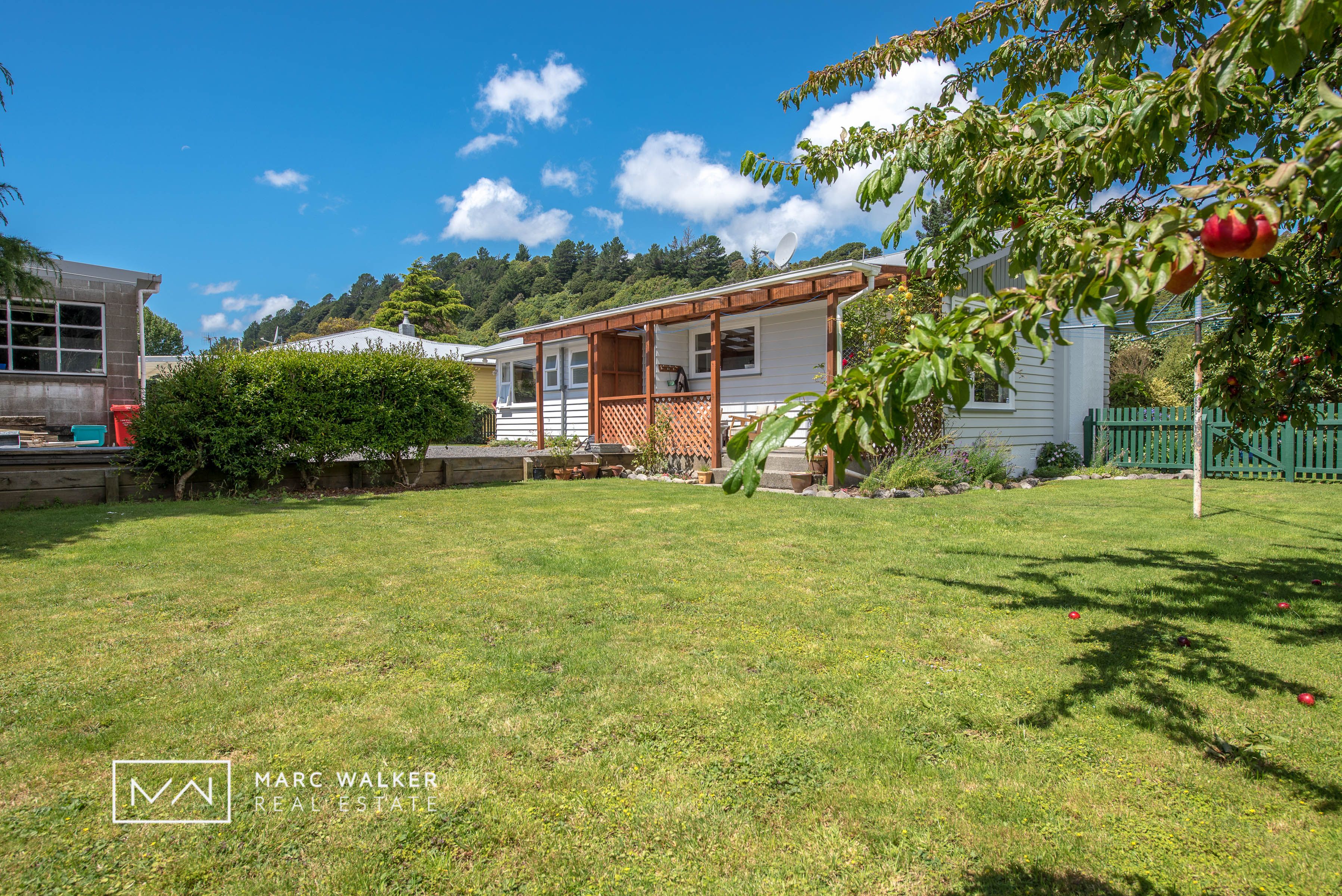 11 Molloys Road, Te Marua, Upper Hutt City